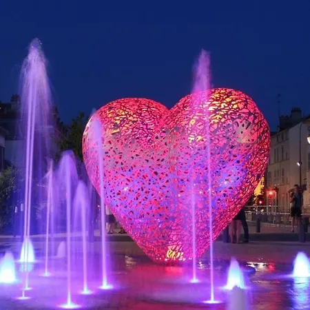 Centre - Rue Colbert *